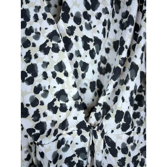 CAbi Blouse Peplum Rosette Leopard Animal Print Ruched Sleeve Wrap Sz M 5898 - Picture 5 of 10